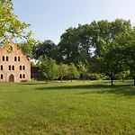 Klosterhotel ليهنين