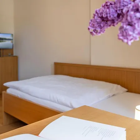 Klosterhotel * ليهنين