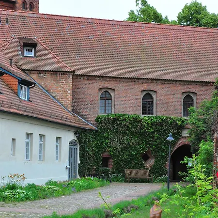 Zentrum Kloster Hotel